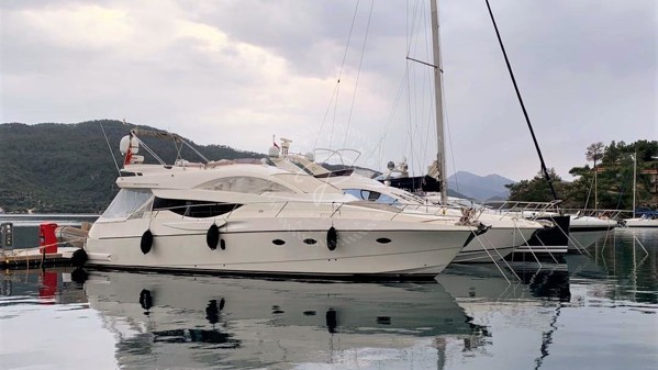 2009 NUMARINE 55 FLY