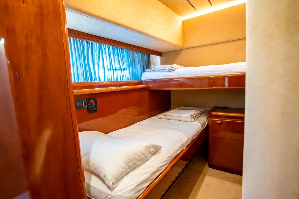 1999/2010 FERRETTI YACHTS 72