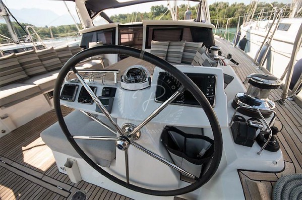 2014 BENETEAU SENSE 55