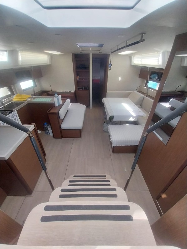 2021 BENETEAU OCEANIS 51.1