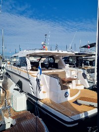 AQUADOR BOATS 400 HT - Küçük Resim