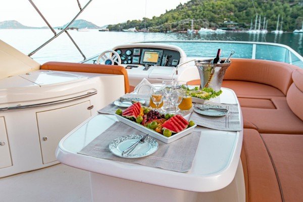 2011 AZIMUT 62 FLY VIP