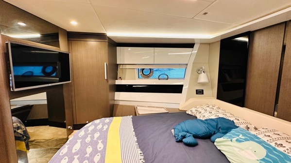 2019 AZIMUT S7