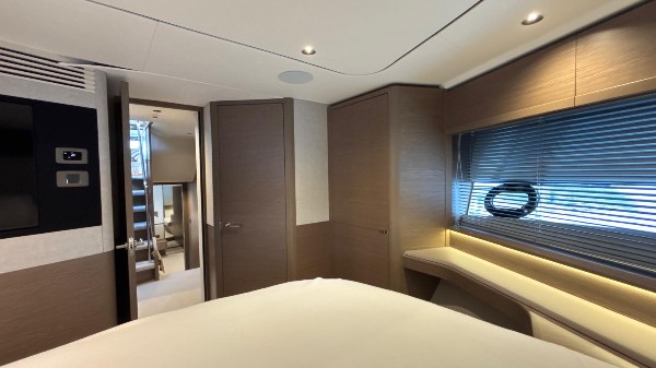 2023 PRINCESS F65