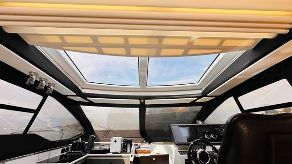 2019 AZIMUT S7