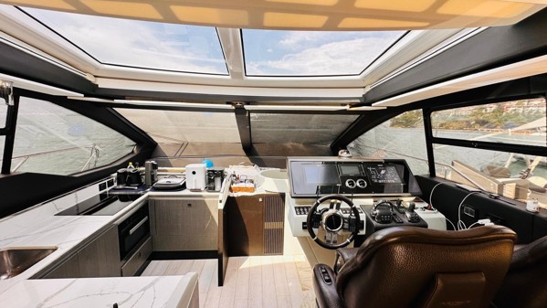 2019 AZIMUT S7