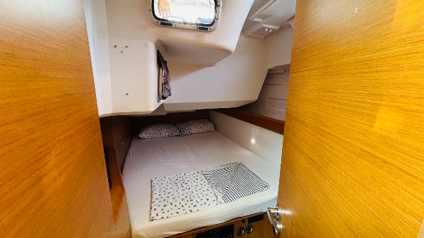 2013 JEANNEAU SUN ODYSSEY 469