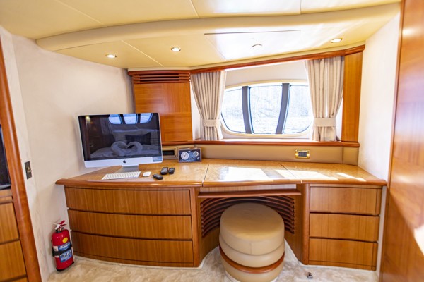 2011 AZIMUT 62 FLY VIP