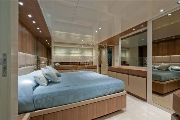 2012 SANLORENZO SL82
