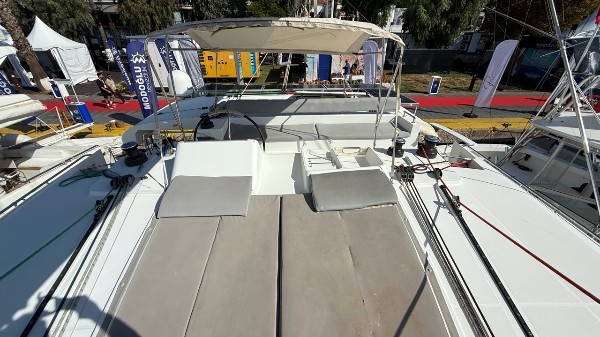 2011 LAGOON 450 F OWNER’S VERSION