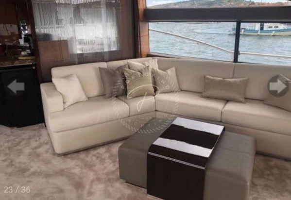 2012 PRINCESS 72 FLY