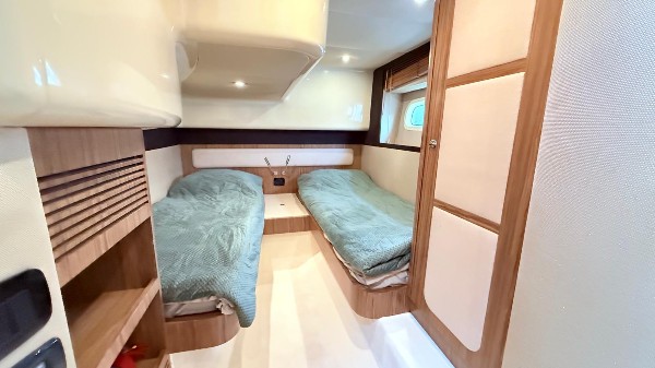 2015 AZIMUT MAGELLANO 43