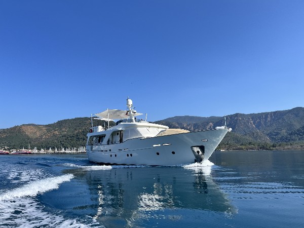 2009 BENETTI SAIL DIVISION 79