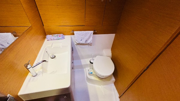 2013 JEANNEAU SUN ODYSSEY 469