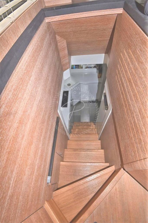 2013 MONTE CARLO YACHT 76