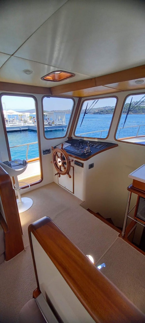 2007 CUSTOM TRAWLER 14.80M