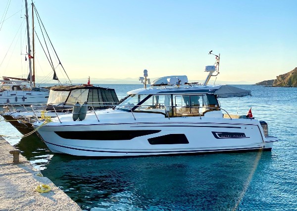 2021 JEANNEAU MERRY FISHER 1095