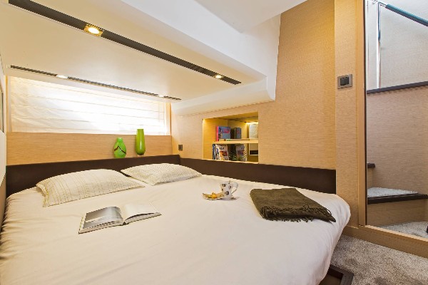 2015 PRESTIGE 420 FLY