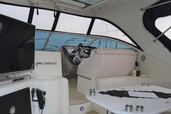 2005 CRUISERS YACHTS 400