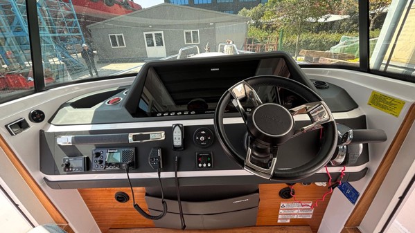 2021 AXOPAR 28 CABIN