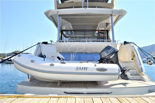 2014 ABSOLUTE 52 FLY