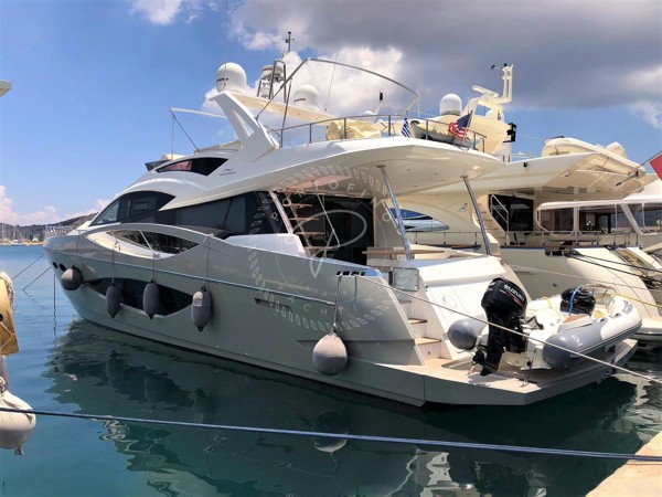 2015 NUMARINE 70 FLY