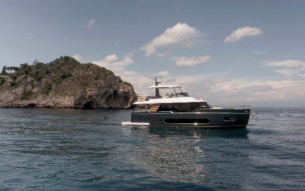 2026 AZIMUT MAGELLANO 60