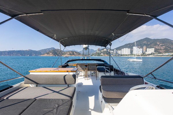 2017 NUMARINE 62 FLY