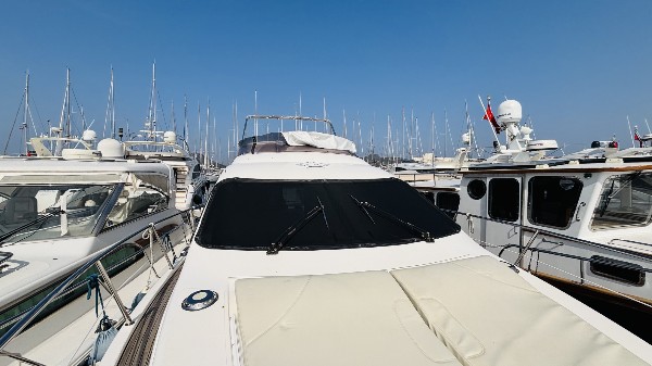 2009 AZIMUT 42 FLY
