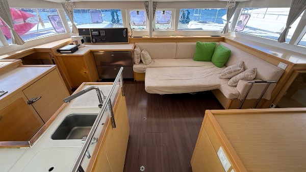 2011 LAGOON 450 F OWNER’S VERSION