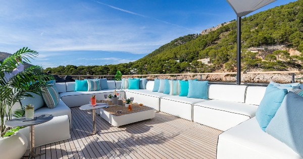 2024 MOTOR YACHT 37 M