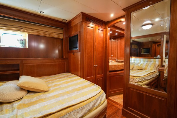 2001/2022 ROYAL DENSHIP 110 SLOOP 