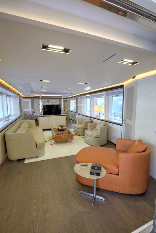 2014 HG YACHT 32M