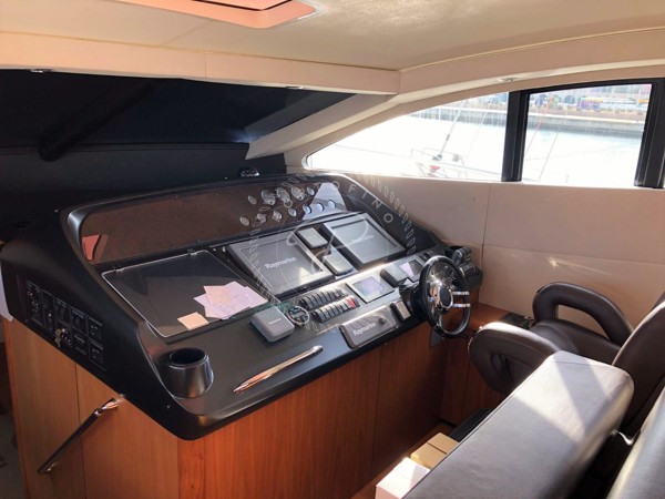 2009 SUNSEEKER PREDATOR 62
