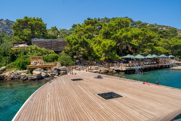 2025 MOTOR YACHT 18.5 M