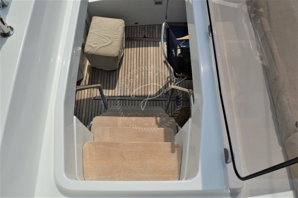 2015 BENETEAU SWIFT TRAWLER 44