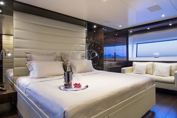 2012 SANLORENZO 38M