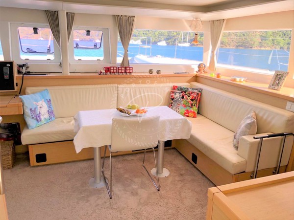 2011 LAGOON 450