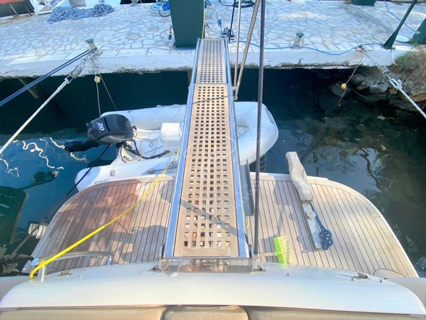 2009 AZIMUT 42