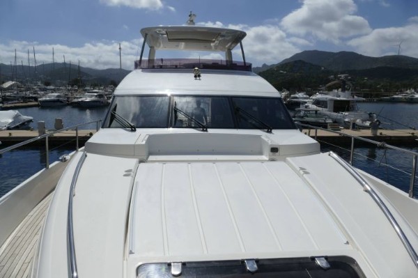 2016 PRINCESS 72 FLY