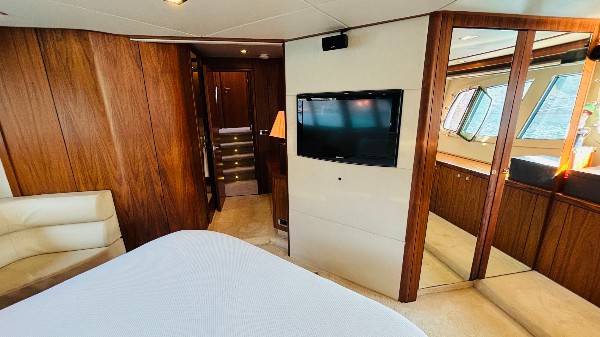 2010 SUNSEEKER MANHATTAN 70