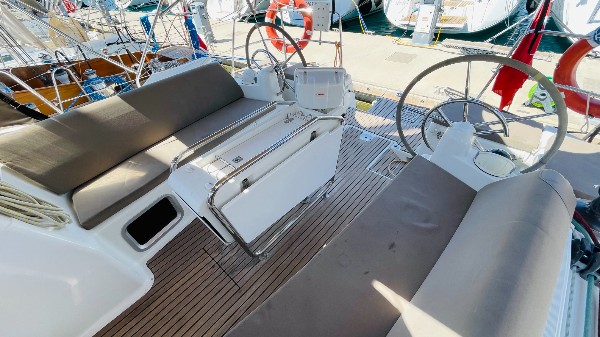 2013 JEANNEAU SUN ODYSSEY 409