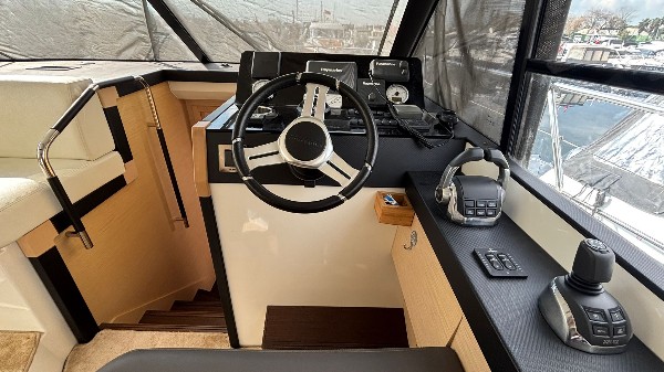 2015 PRESTIGE 420 FLY