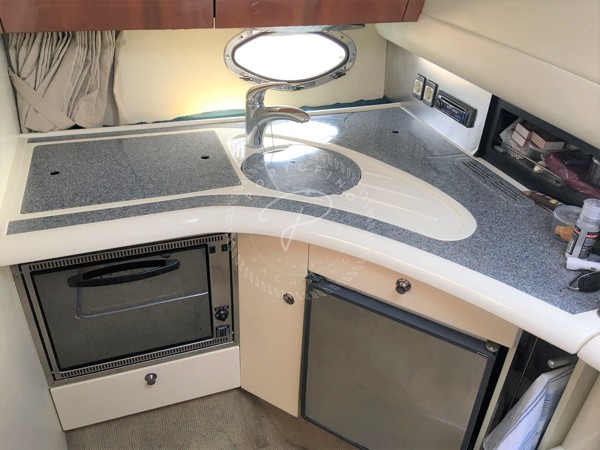 2004 FAIRLINE TARGA 34