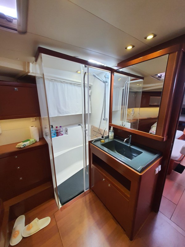 2012 BENETEAU OCEANIS 48