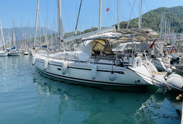 2008 BAVARIA VISION 50