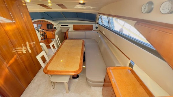 2002 FERRETTI 680 