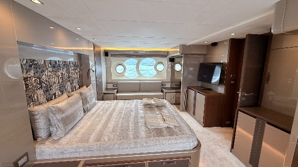 2020 MONTE CARLO YACHTS MCY 80