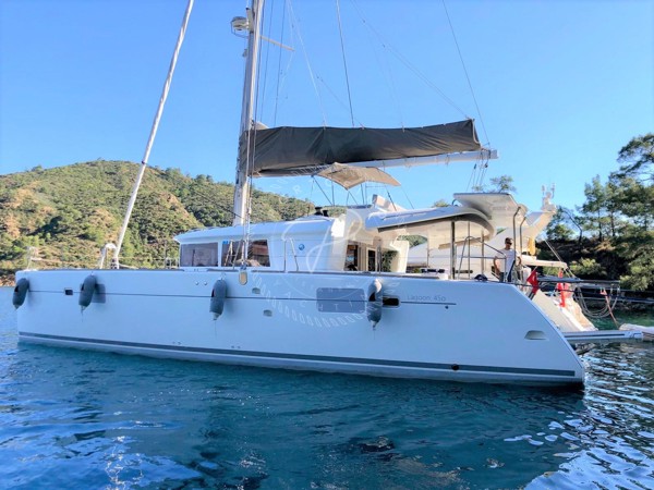 2011 LAGOON 450