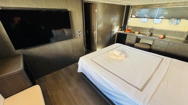 2004 SUNSEEKER PREDATOR 82